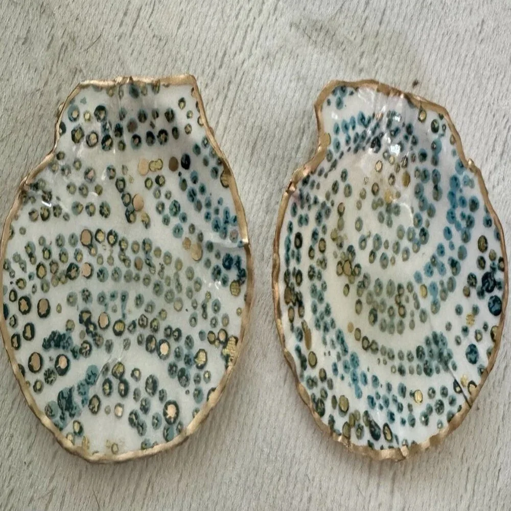 Handmade Decoupage Scallop Shell Trinket Dish Blue, Green Gold Dots - Picture 2 of 9